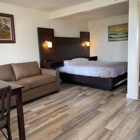 Holiday Motel Westport Extérieur photo