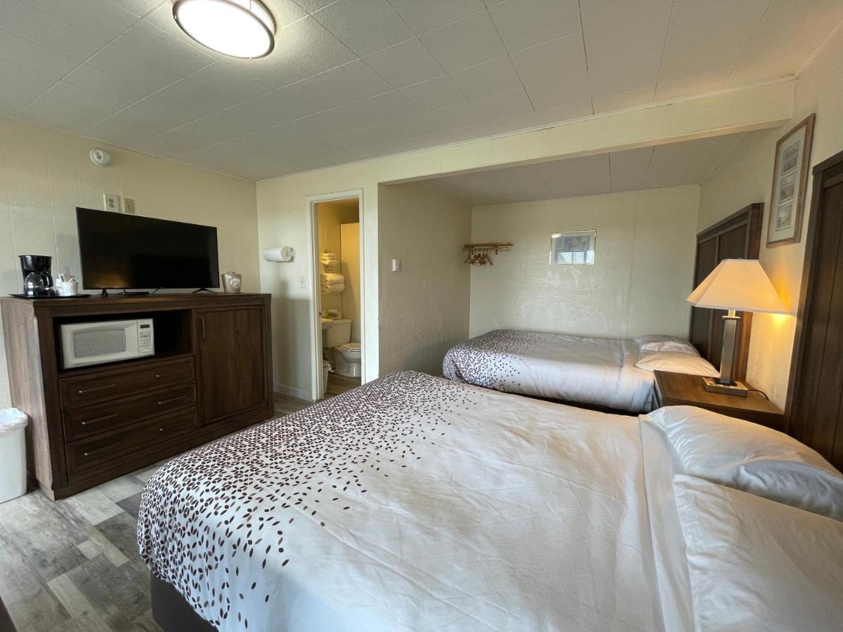 Holiday Motel Westport Extérieur photo